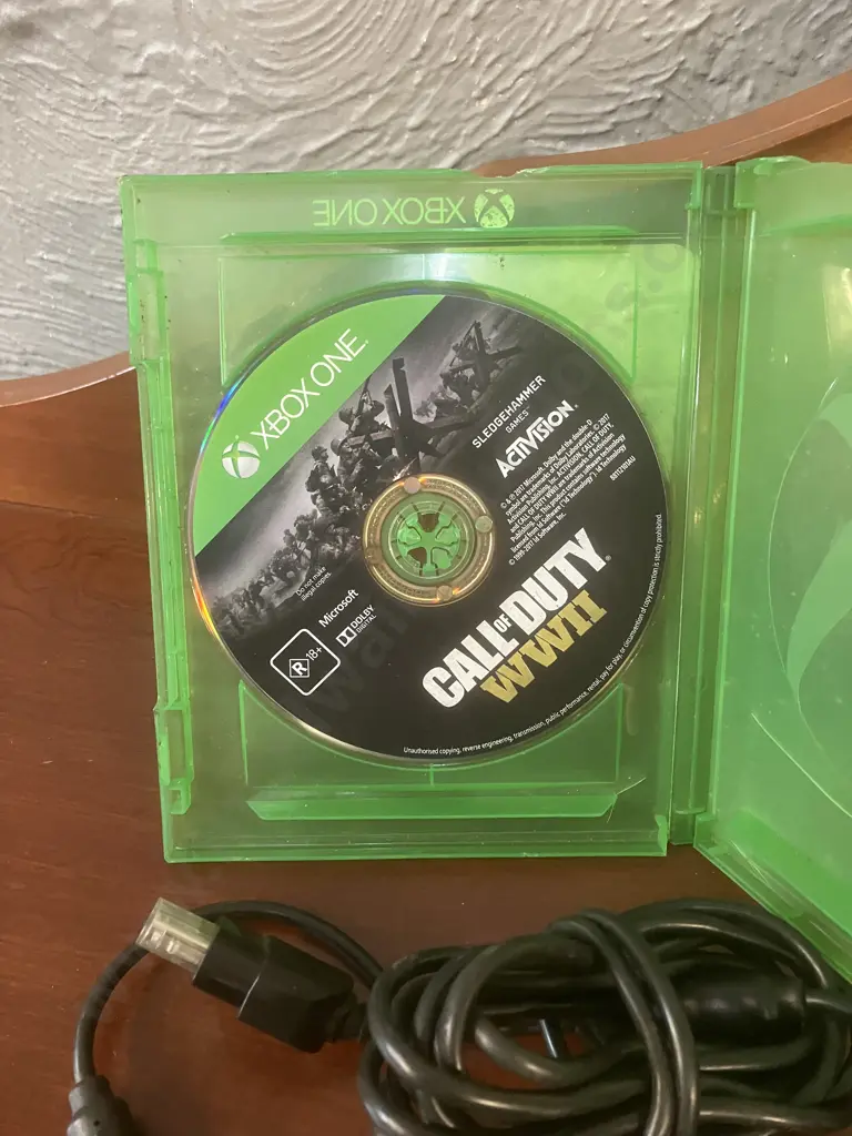 Xbox Console (Crystal Limited Edition) 2004 (Tray Not Functioning) Image 1++