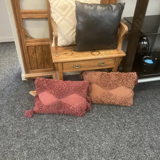 Lot of 4 Cushions