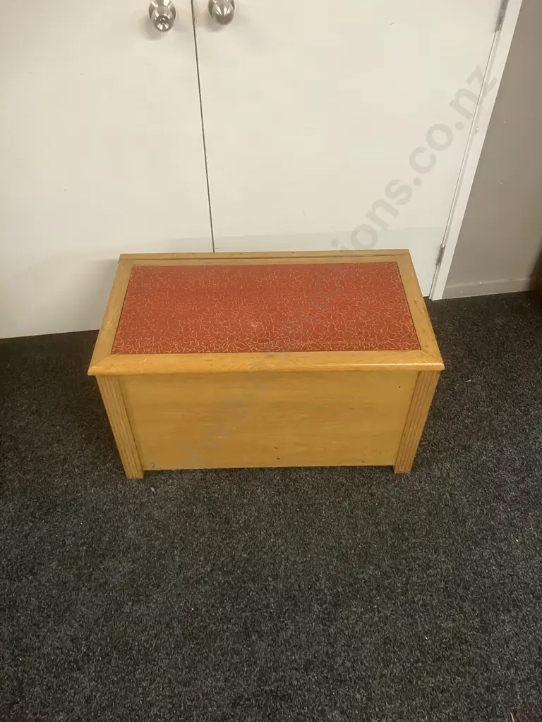 Vintage Oak Blanket Box With Padded Upholstered Top. H48 W85 D47cm Image 1++