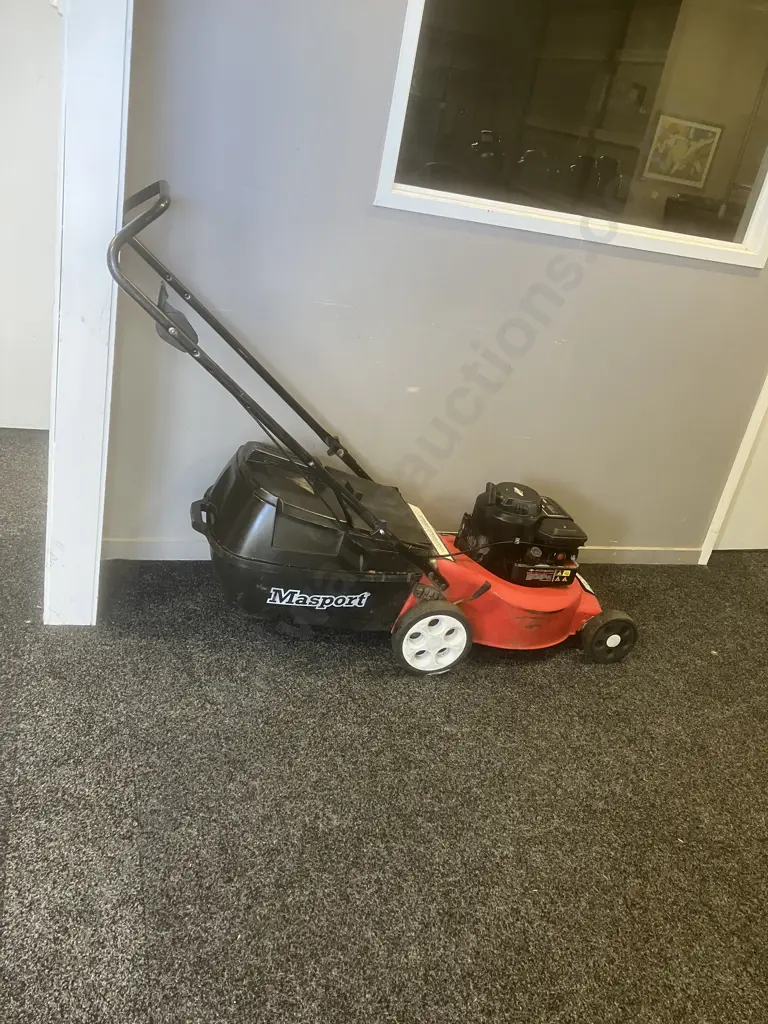 Morrison Novara 350ST Lawnmower With Catcher, B&S 450 Series 148cc Image 1++