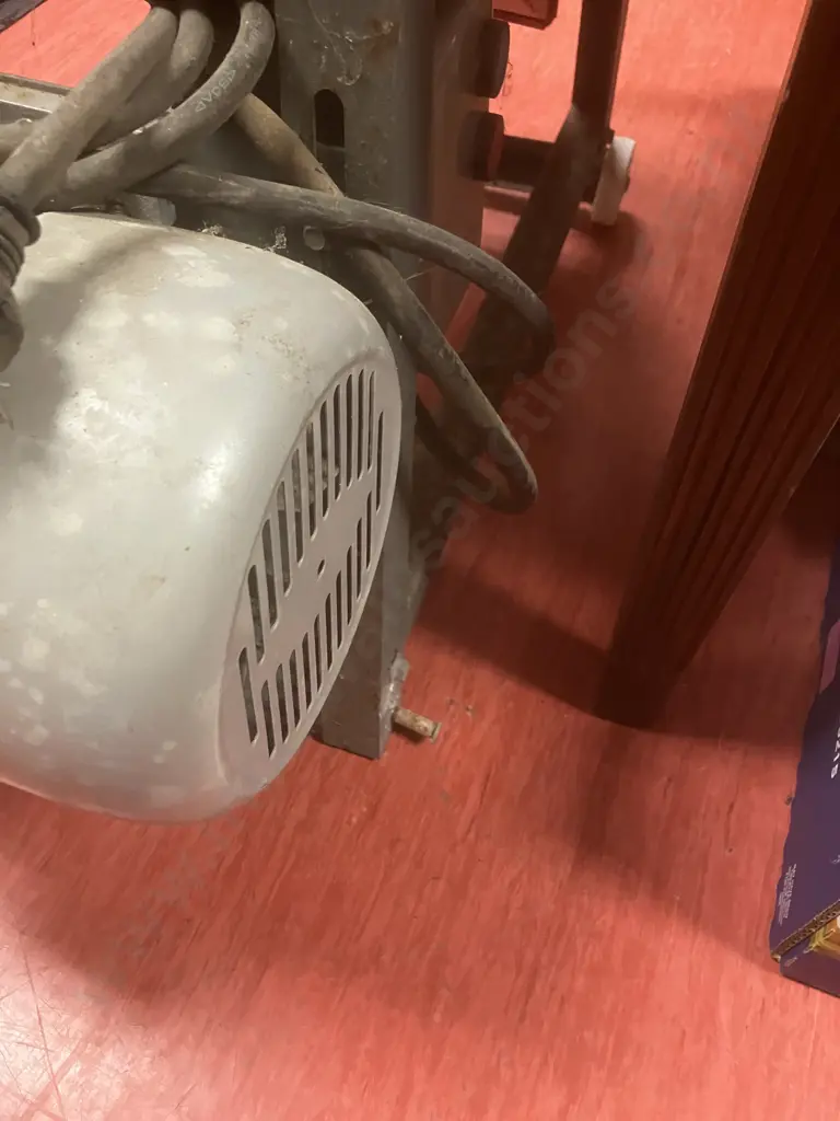 PlatinumPro Model 9FQ40S Chaff Cutter, 3.5HP, 230V Image 1++