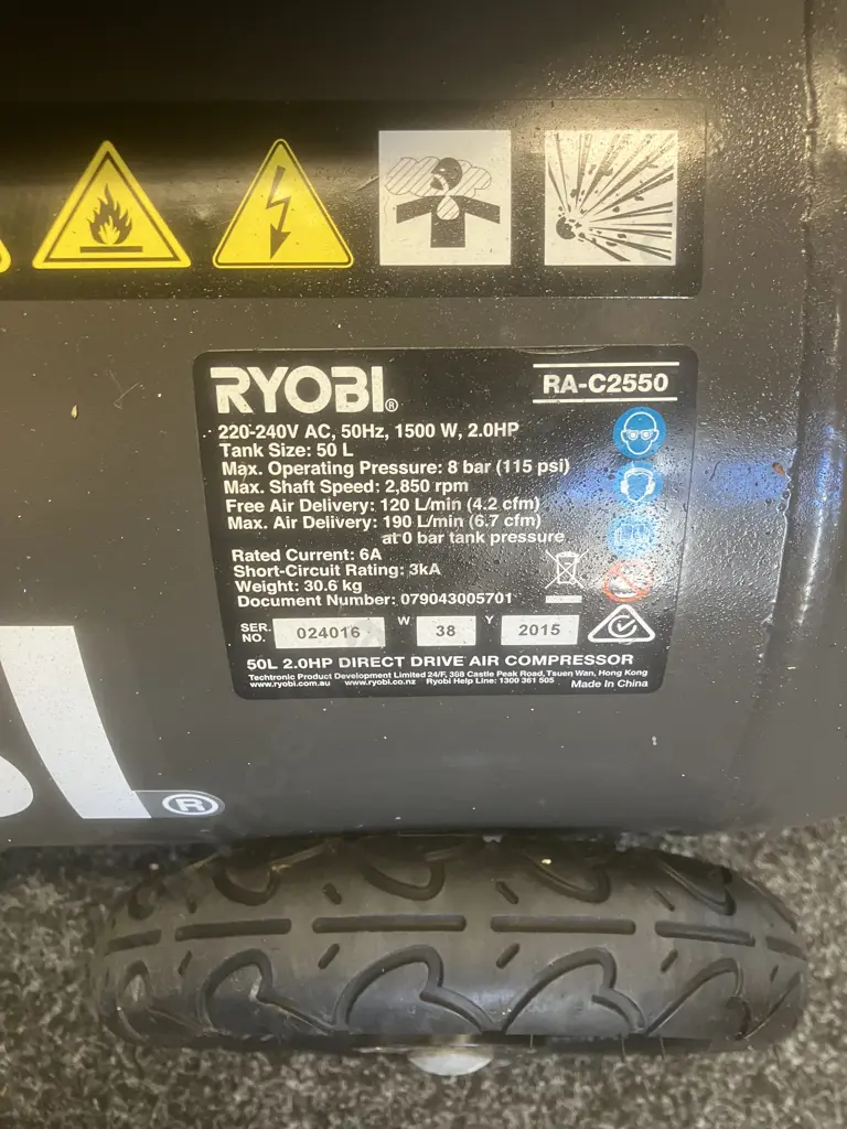 Ryobi Airwave 2.0HP 50L Direct Drive Air Compressor, RA-C2550, 2 Outlets 1500W 115PSI 8Bar, 120 L/Min Image 1++