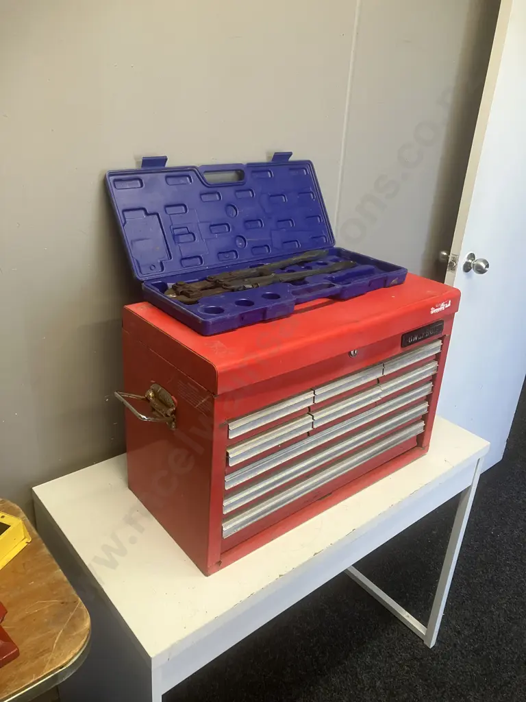 PowerBuilt 9 Drawer Toolbox & Tools With Record 918 Bolt Cutters Image 1++