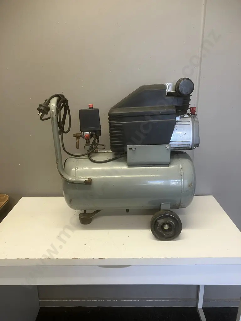 Super Works Air Compressor HP-2.0, 21 Litre Tank Image 1++