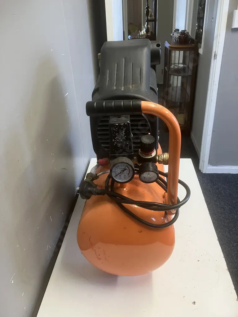 Remington Air RA2021 Air Compressor, 115 PSI, 21 Litre Tank Image 1++