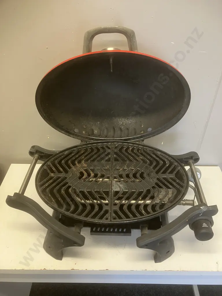 Portable Red BBQ Image 1++