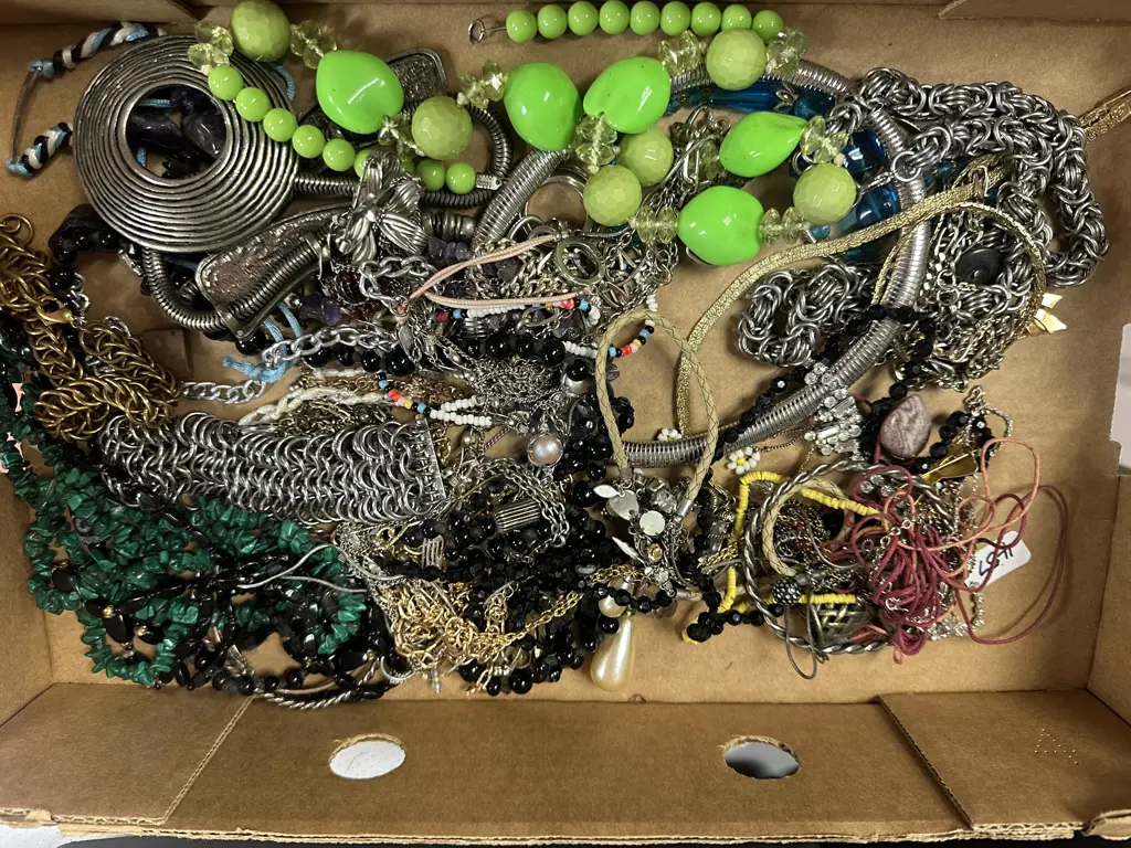 Selection Of Costume Jewellery Image 1++