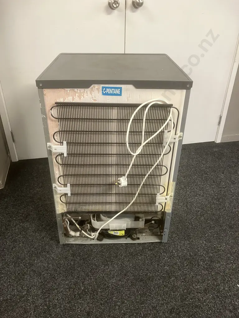 Beko LSA 426 S 144 Litre Fridge Image 1++