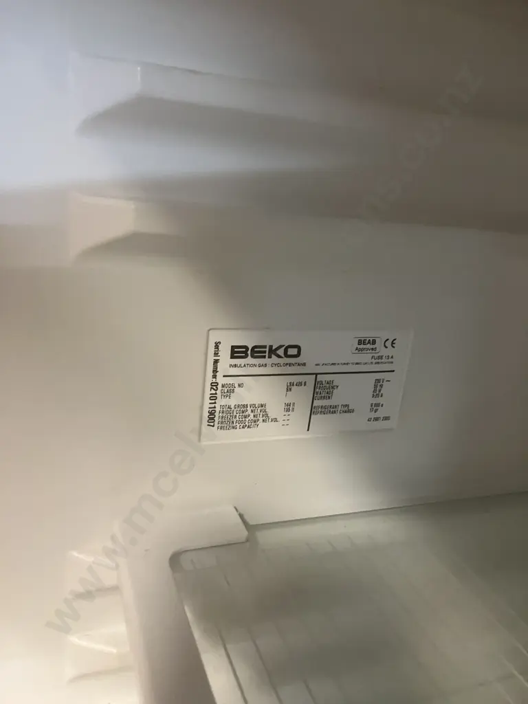 Beko LSA 426 S 144 Litre Fridge Image 1++