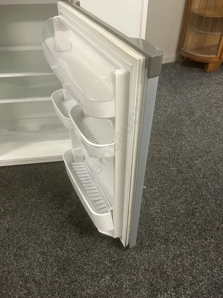 Beko LSA 426 S 144 Litre Fridge Image 1++