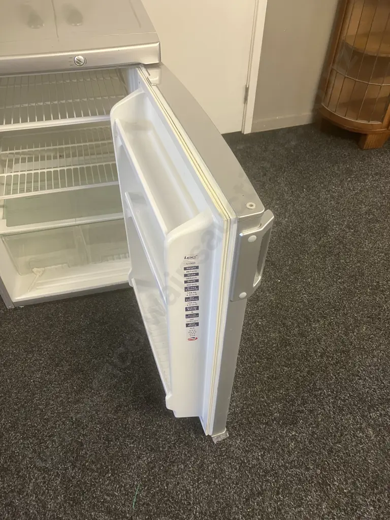 LEC L130G Fridge Image 1++