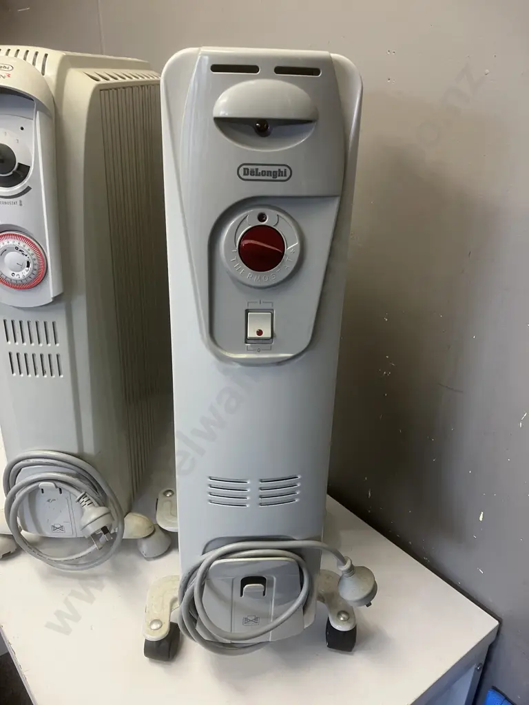 DeLonghi TRD2400T Dragon 3 & DeLonghi DL1000 Oil Fin Heaters Image 1++