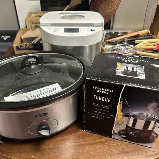 Sunbeam Slow Cooker 3.8L, Goldair Bread Maker & Vintage Fondue Set
