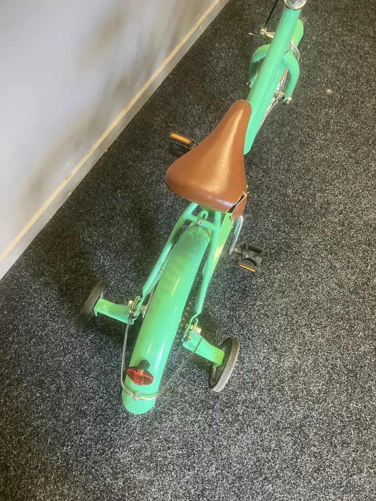 Reid Bicycles Girls Classic 16" Vintage Bike In Sage Green Image 1++