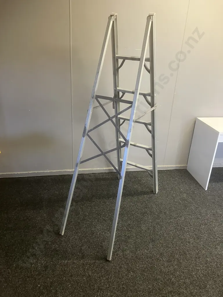 GPLogistics Folding Aluminum Ladder Type ll Commercial 225lbs 6' Image 1++