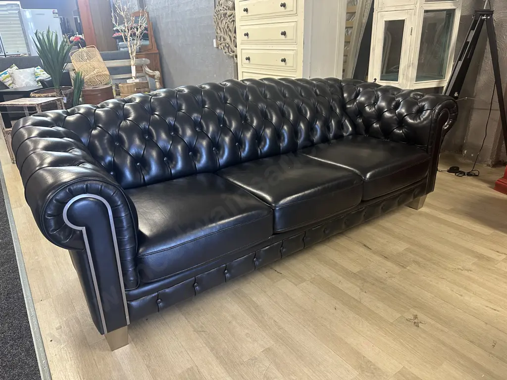 Black Leather Button Back 3 Seater Sofa, Rolled Arm, Curved Back, Metal Detailing. daydreamerzzz Ex Harvey Norman Image 1++
