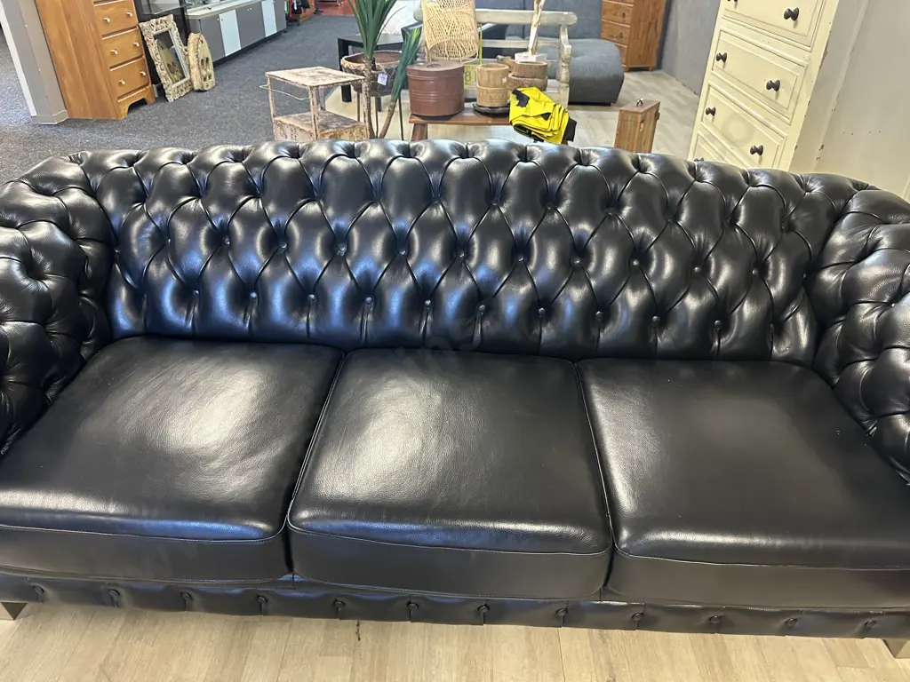 Black Leather Button Back 3 Seater Sofa, Rolled Arm, Curved Back, Metal Detailing. daydreamerzzz Ex Harvey Norman Image 1++
