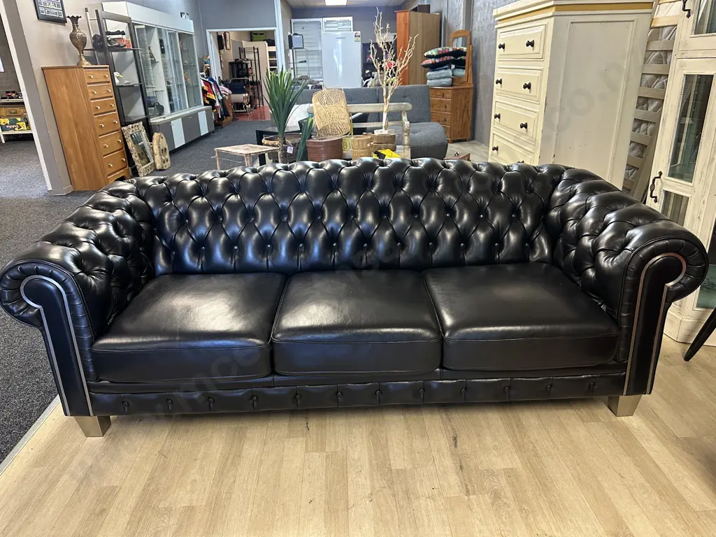 Black Leather Button Back 3 Seater Sofa, Rolled Arm, Curved Back, Metal Detailing. daydreamerzzz Ex Harvey Norman Image 1++