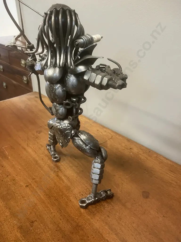 Predator With Bow & Arrow Metal Sculpture. 33 x 36cm Image 1++