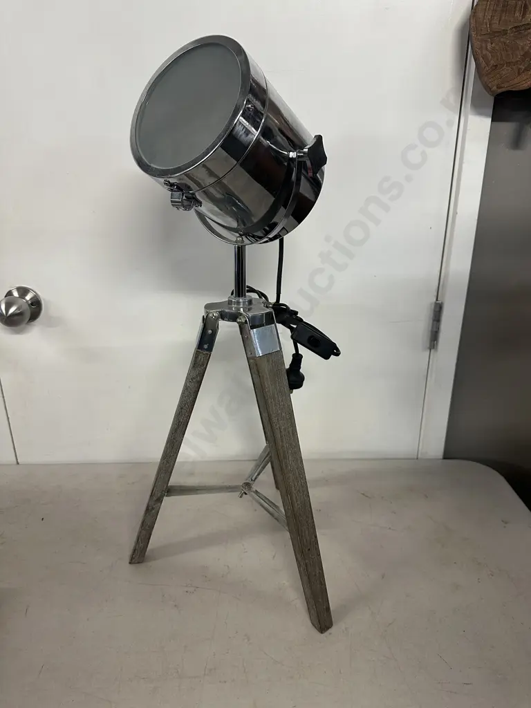 Tripod Table Lamp Wooden Legs & Silver Metal Detail Image 1++