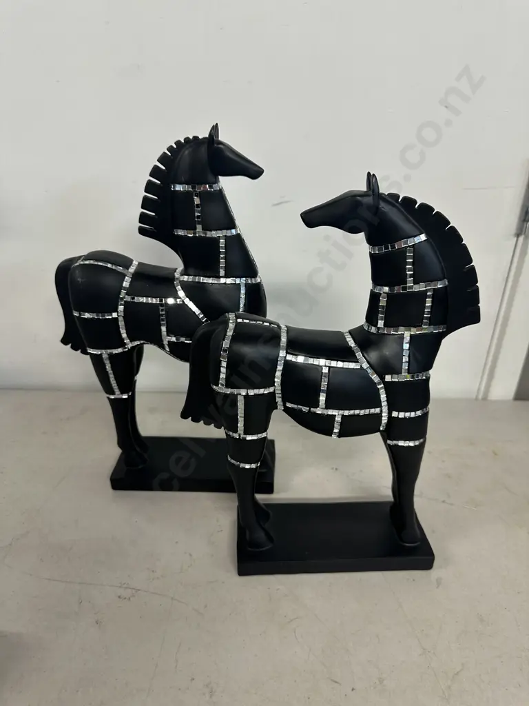 Decorative Black & Silver Detailed Horse Sculptures x2 Image 1++
