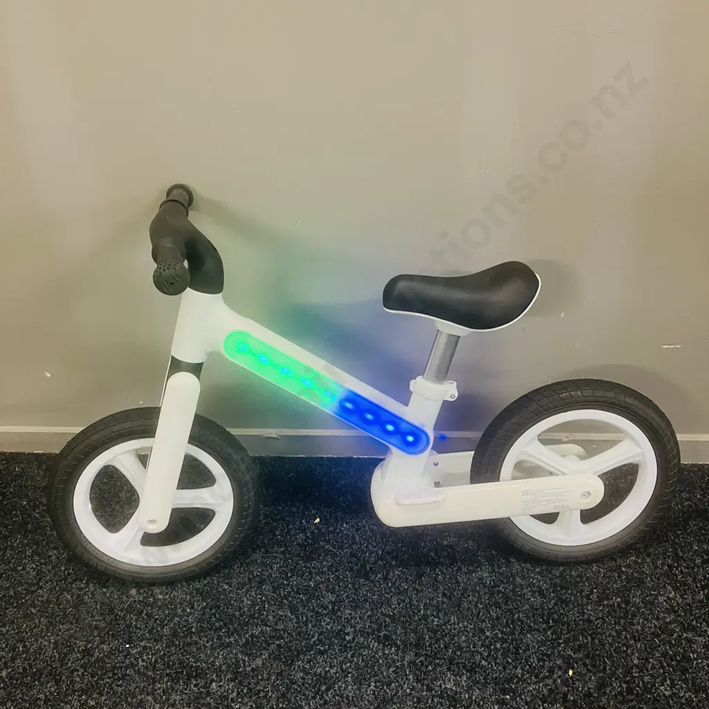 White 30cm Light Up Balance Bike Image 1++
