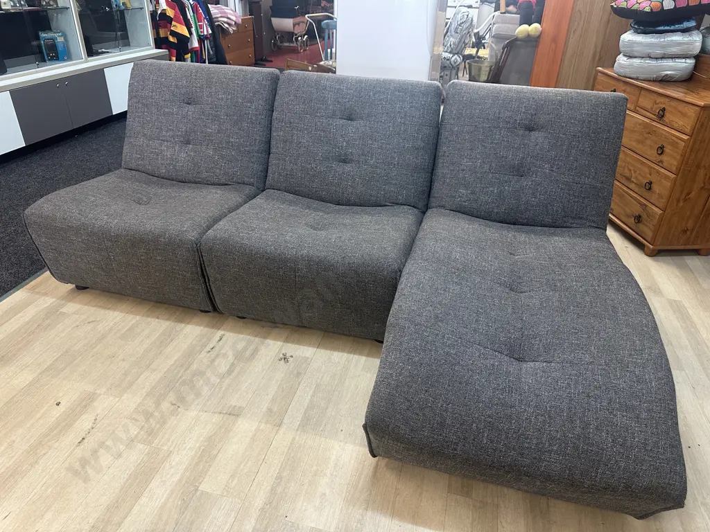 Modernist John Young Furniture Three Seater With Chaise Grey Fleck Image 1++