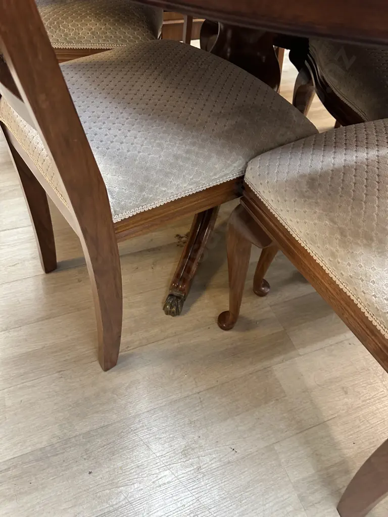 Mahogany Oval Table Single Pedestal With Six Bergere Back Chairs 74x152x110cm. Image 1++