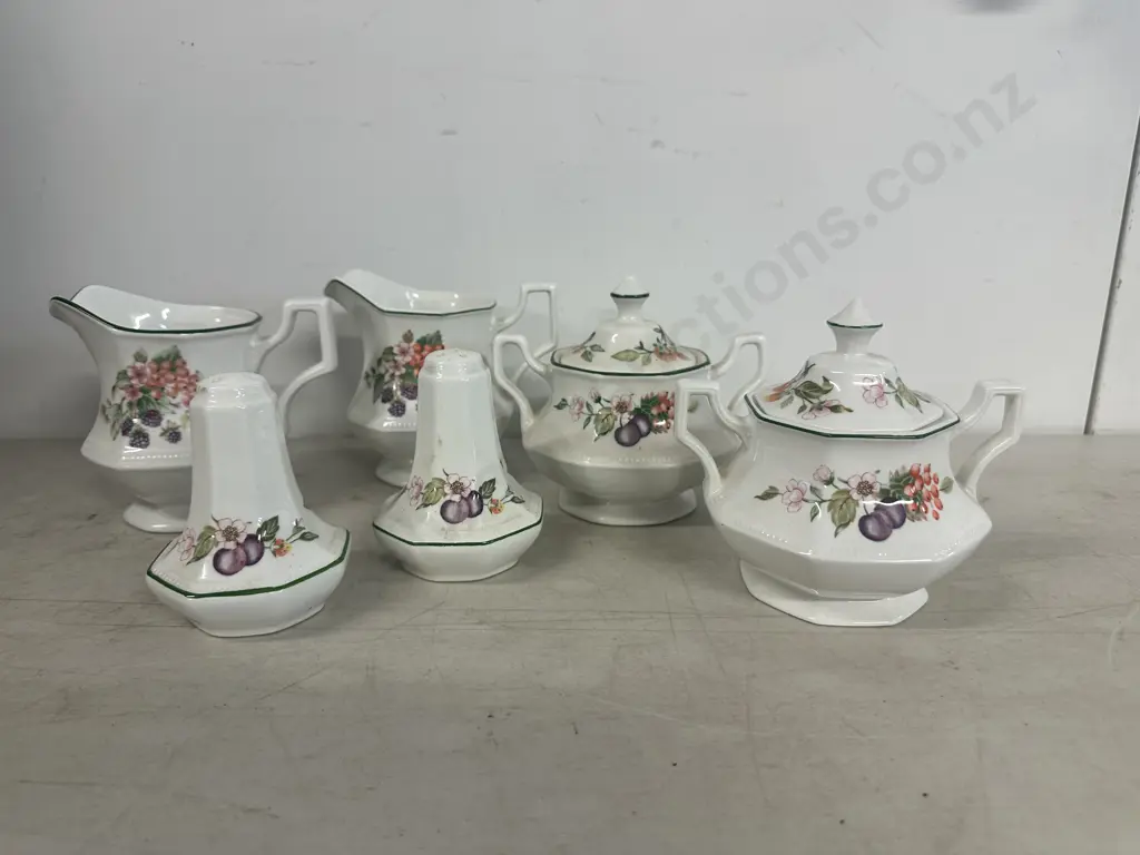 Johnson Brothers 'Fresh Fruit' Pattern Creamers x2, Sugar Bowls x2 & Salt & Pepper Shakers Image 1++