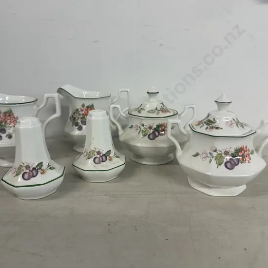 Johnson Brothers 'Fresh Fruit' Pattern Creamers x2, Sugar Bowls x2 & Salt & Pepper Shakers