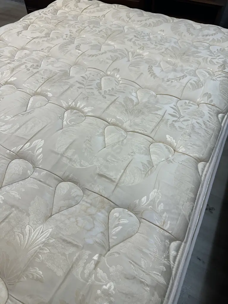 Sealy Posturepedic Supreme Merit Double Bed  Image 1++