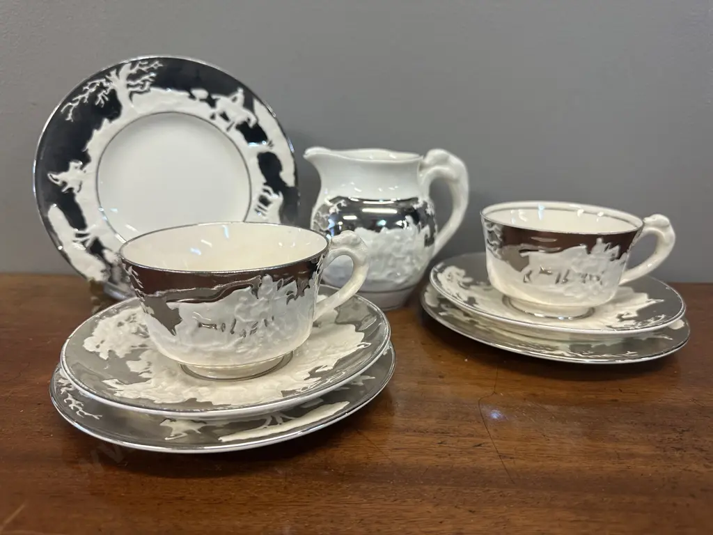 Vintage Wedgwood D Ye Ken John Peel Trios x2 With Extra Plate & OF etruia Creamer Image 1++