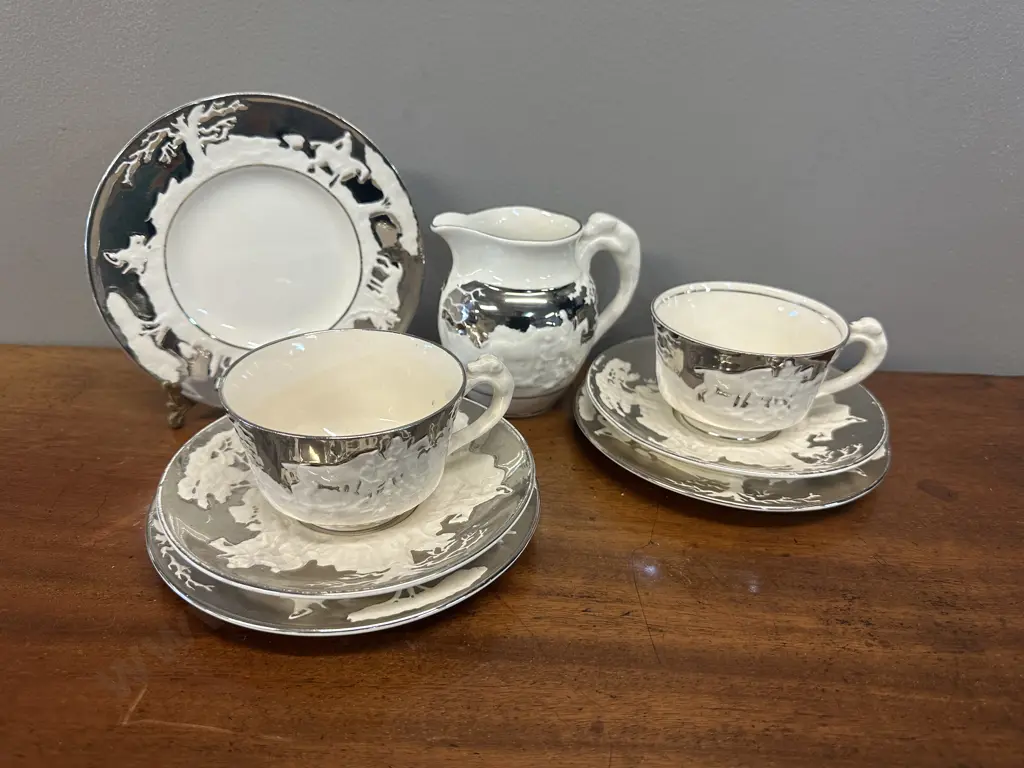 Vintage Wedgwood D Ye Ken John Peel Trios x2 With Extra Plate & OF etruia Creamer Image 1++