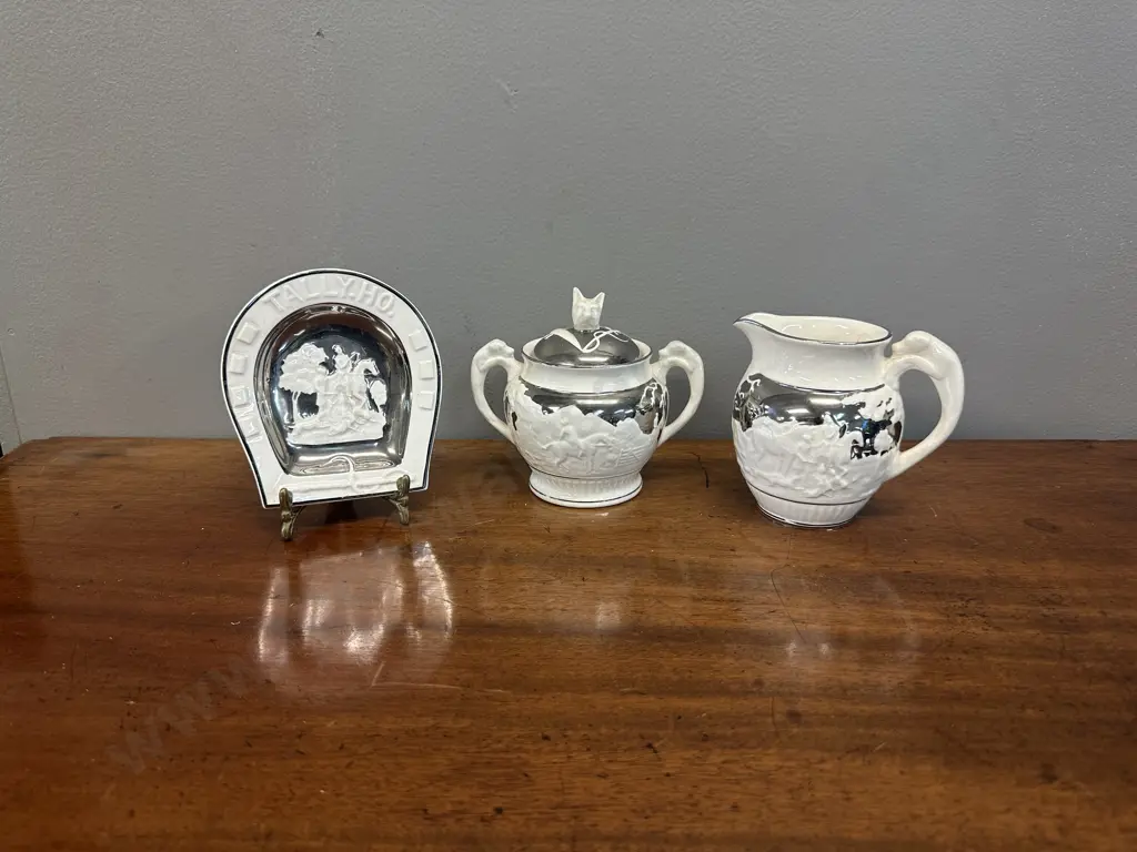 Vintage Wedgwood D Ye Ken John Peel Creamer, Sugar Bowl & Horseshoe Dish Image 1++
