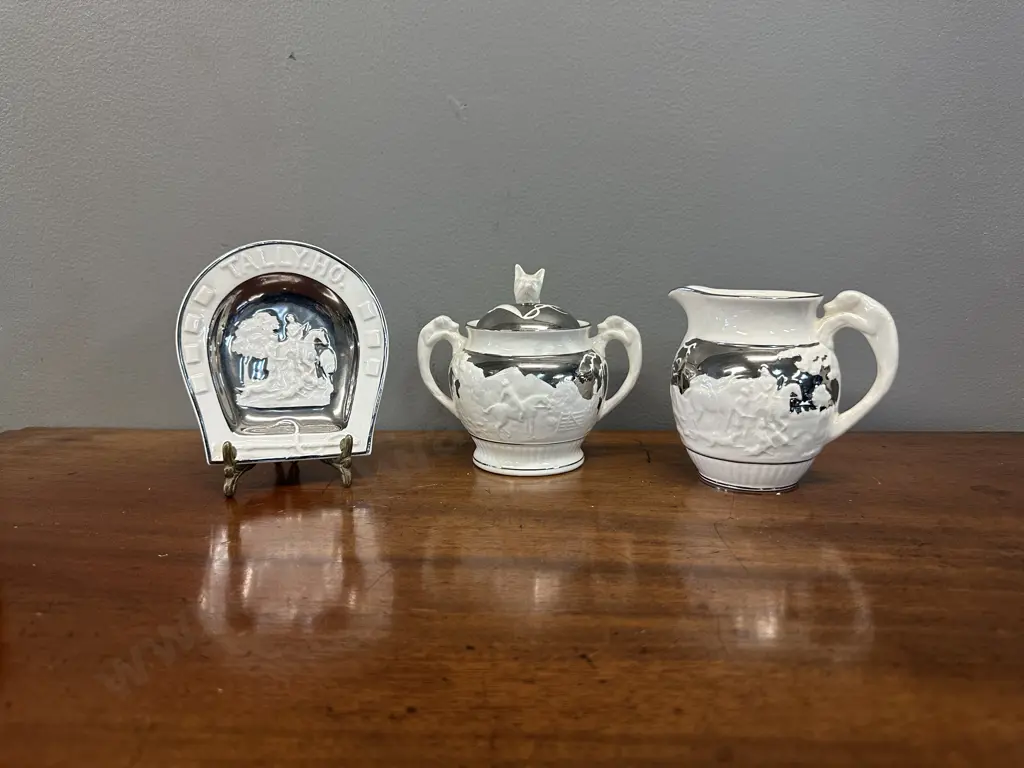 Vintage Wedgwood D Ye Ken John Peel Creamer, Sugar Bowl & Horseshoe Dish Image 1++