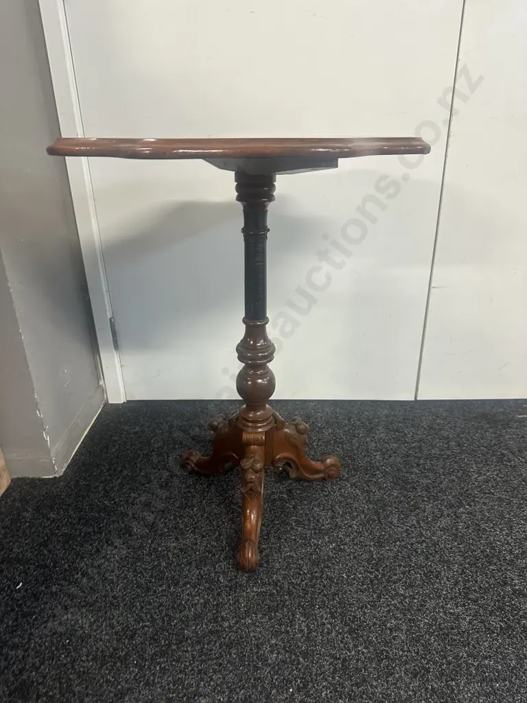 Mahogany Ornate Scalloped Edge Tri Leg Side Table Image 1++