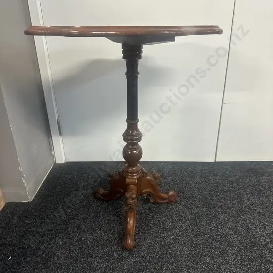 Mahogany Ornate Scalloped Edge Tri Leg Side Table