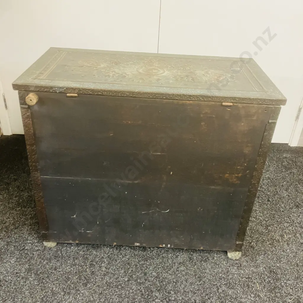 Brass Repousse Highly Ornate Brass Large Fire Coal Box With Liner, Claw Feet, Handles To The Side. H63.5 W77 D40cm Image 1++