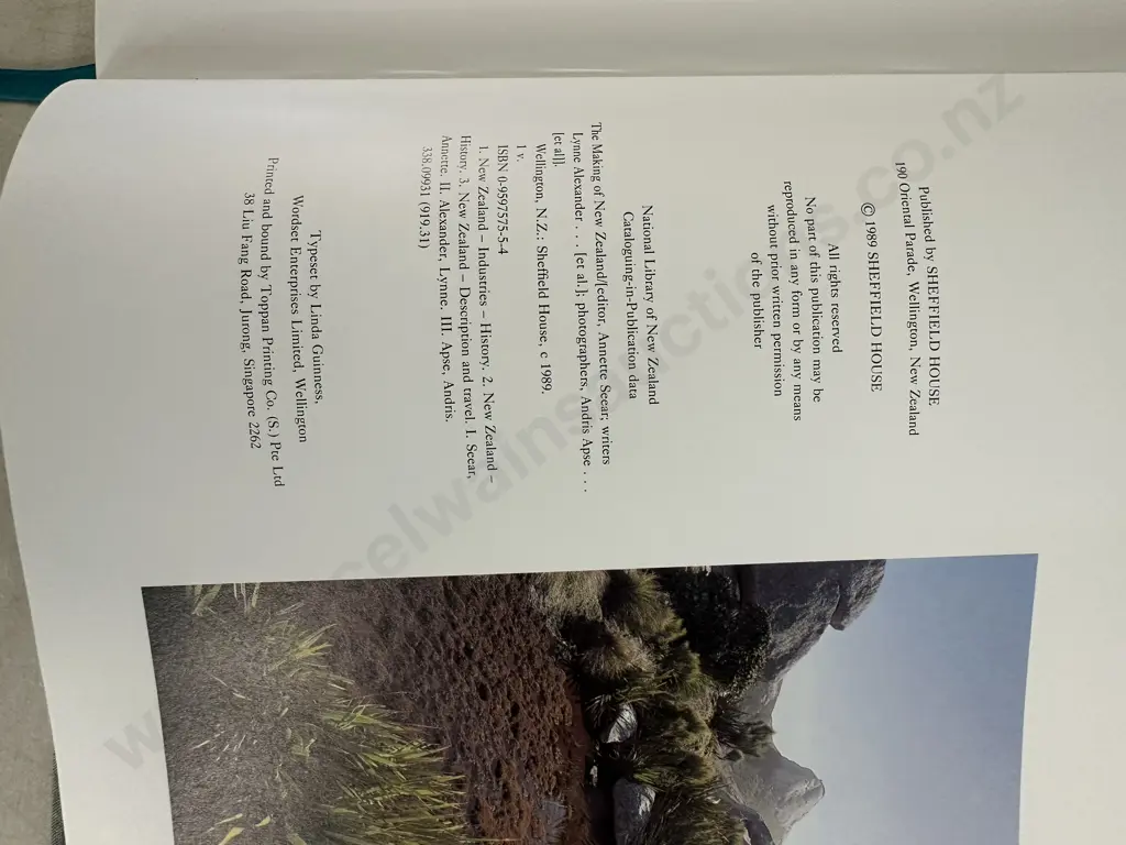 Large 1989 Hardcover Book 'Making Of New Zealand'  Image 1++