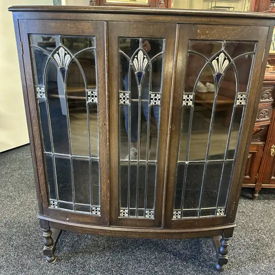 Art Nouveau Oak China Lead Light Display Cabinet. Two Door, Clear Textured Glass With Dark Blue Motifs. H123,W 98,D38cm.
