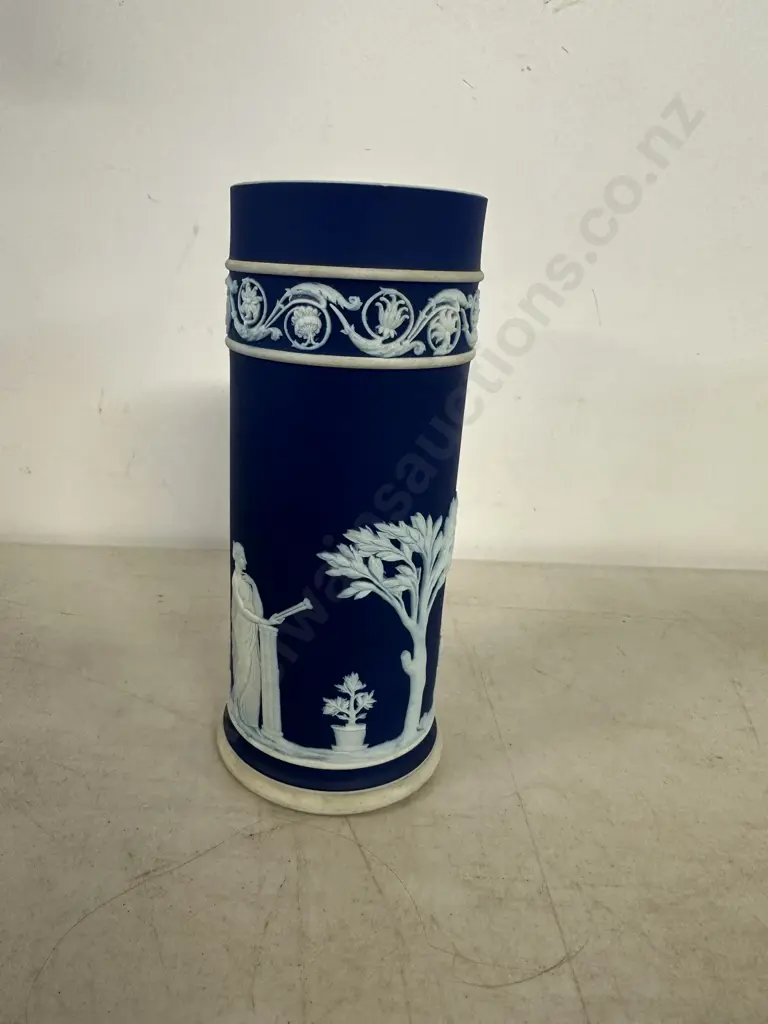Vintage Wedgwood Colbalt Blue Jasperware Spill Vase H18cm. Image 1++