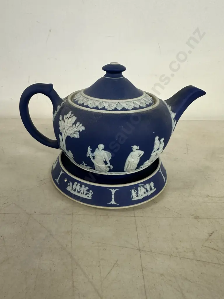 Vintage Wedgwood Colbalt Blue Jasperware Teapot & Trivet Image 1++