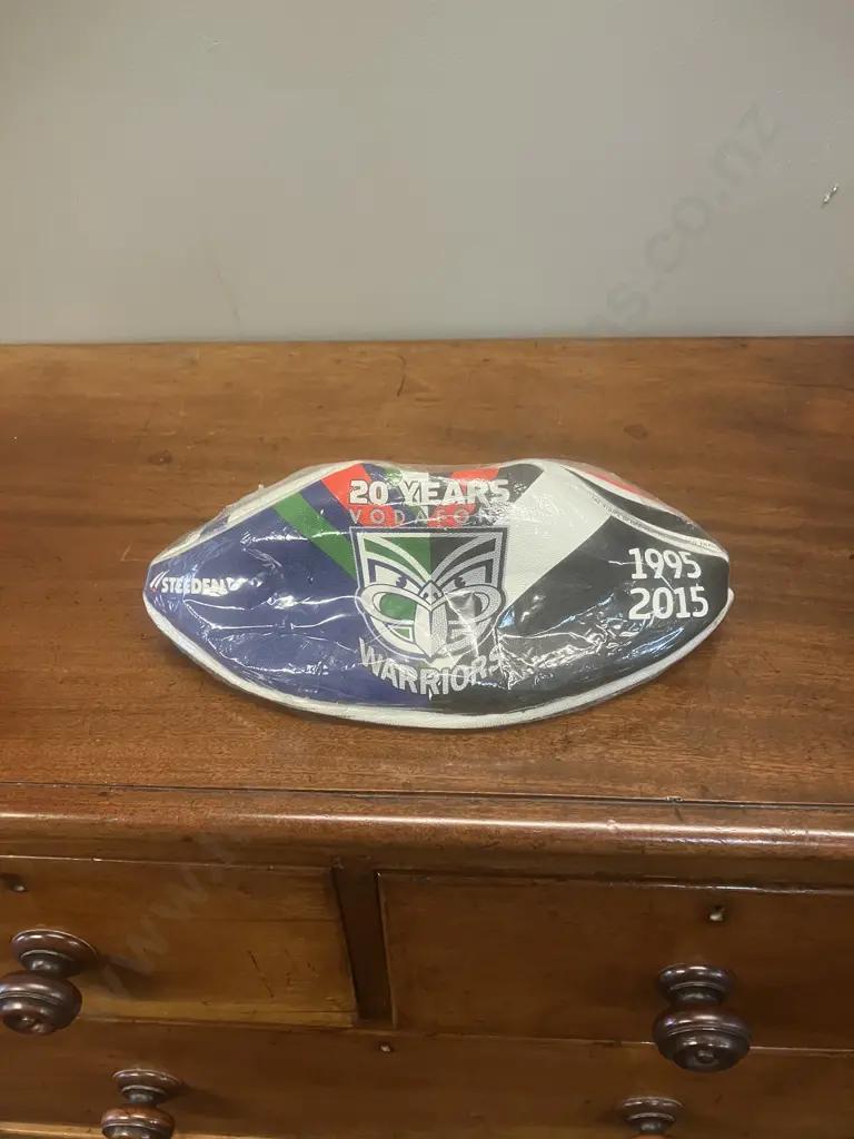 Steeden NZ Warriors (1995 - 2015) 20 Years Supporters Ball With Printed 2015 NRL Squad Signatures Image 1++