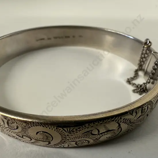 Stamped 9ct Sterling Silver Hinged Bangle