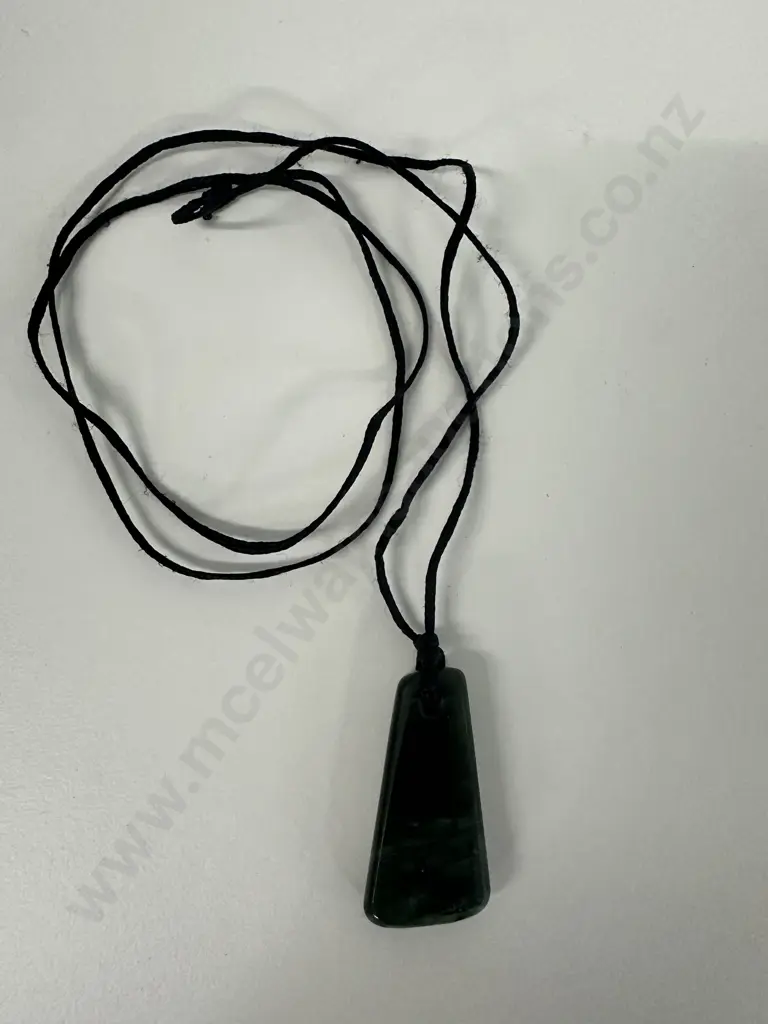 Greenstone Necklace L3.5cm. Image 1++