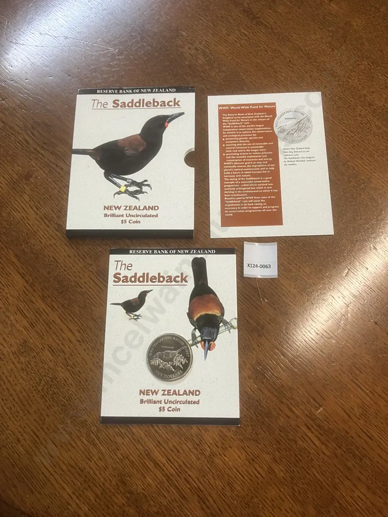 New Zealand 1997 Brilliant Uncirculated $5 Coin - Saddleback With Outer Sleeve & Info Card Image 1++