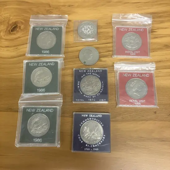 1977 Silver Jubilee Commemorative Crown Coin,1965 Churchill, 3 x 1986 NZ Kakapo $1, Assorted Commemorative UNC Coins