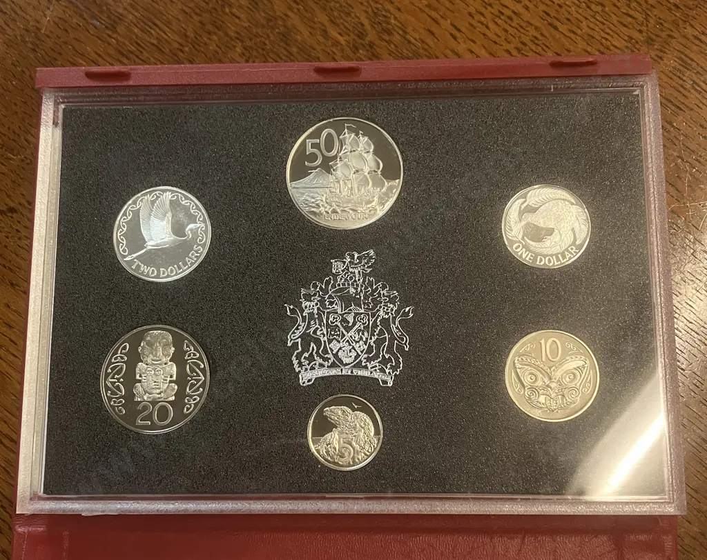 New Zealand 1990 Annual Proof Coin Set - 0.925 Silver $1 & $2, With Case & Info Card Image 1++