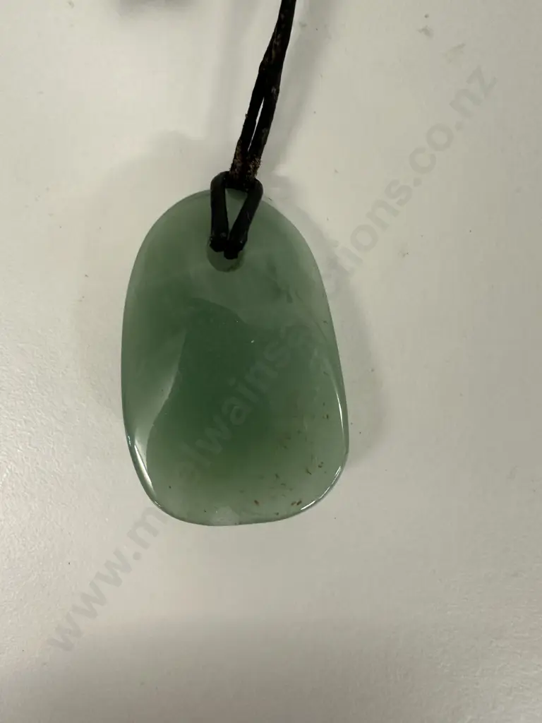 Poumanu Necklace L40.5cm. Image 1++