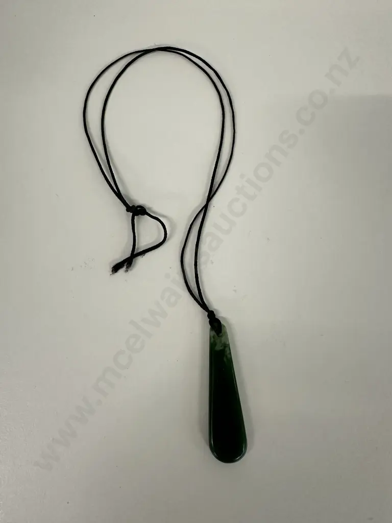 Pounamu Necklace L5cm. Image 1++